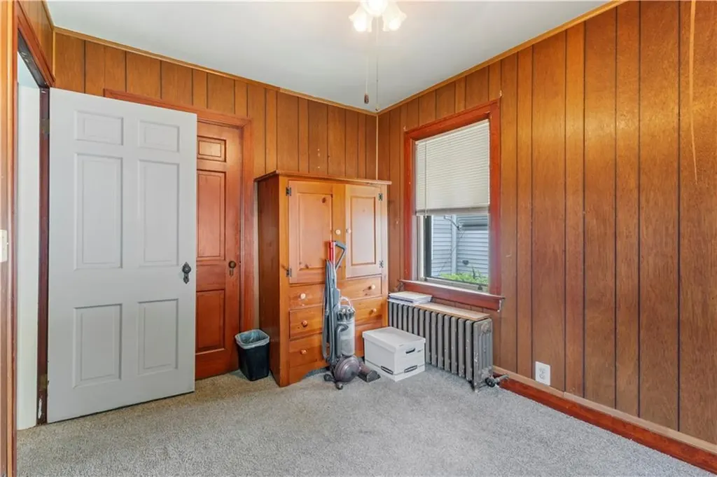 132 West Street West Warwick RI 02893