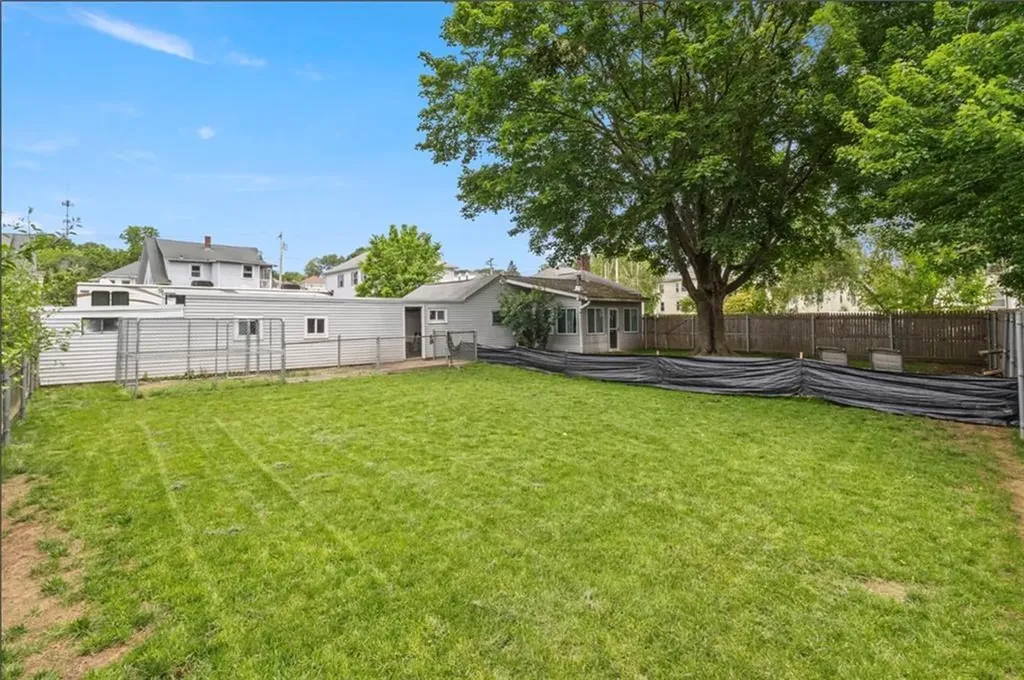 132 West Street West Warwick RI 02893