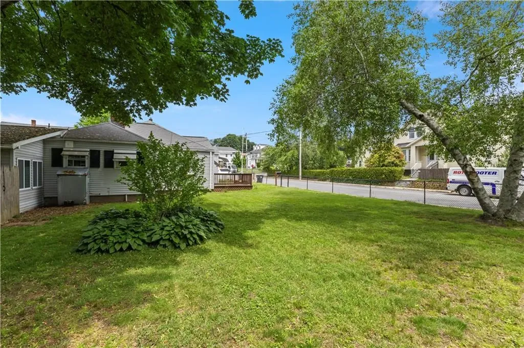 132 West Street West Warwick RI 02893