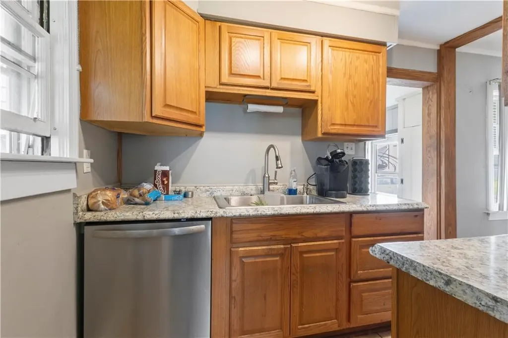 132 West Street West Warwick RI 02893