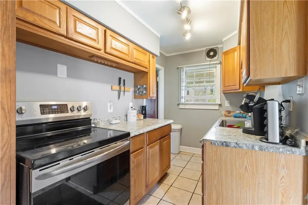132 West Street West Warwick RI 02893