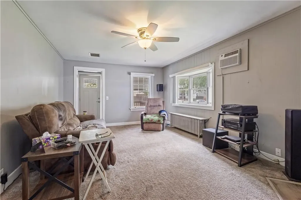 132 West Street West Warwick RI 02893