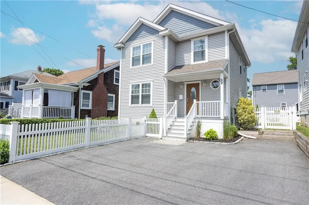 52 Bedlow Avenue Newport RI 02840