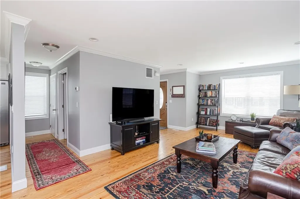 52 Bedlow Avenue Newport RI 02840