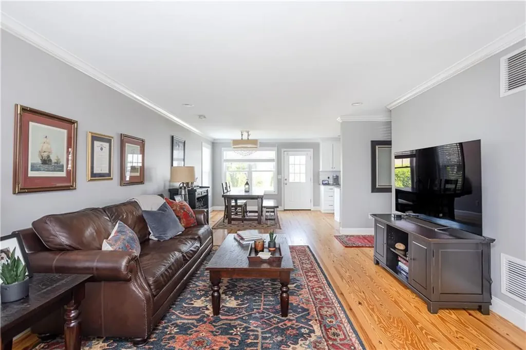 52 Bedlow Avenue Newport RI 02840