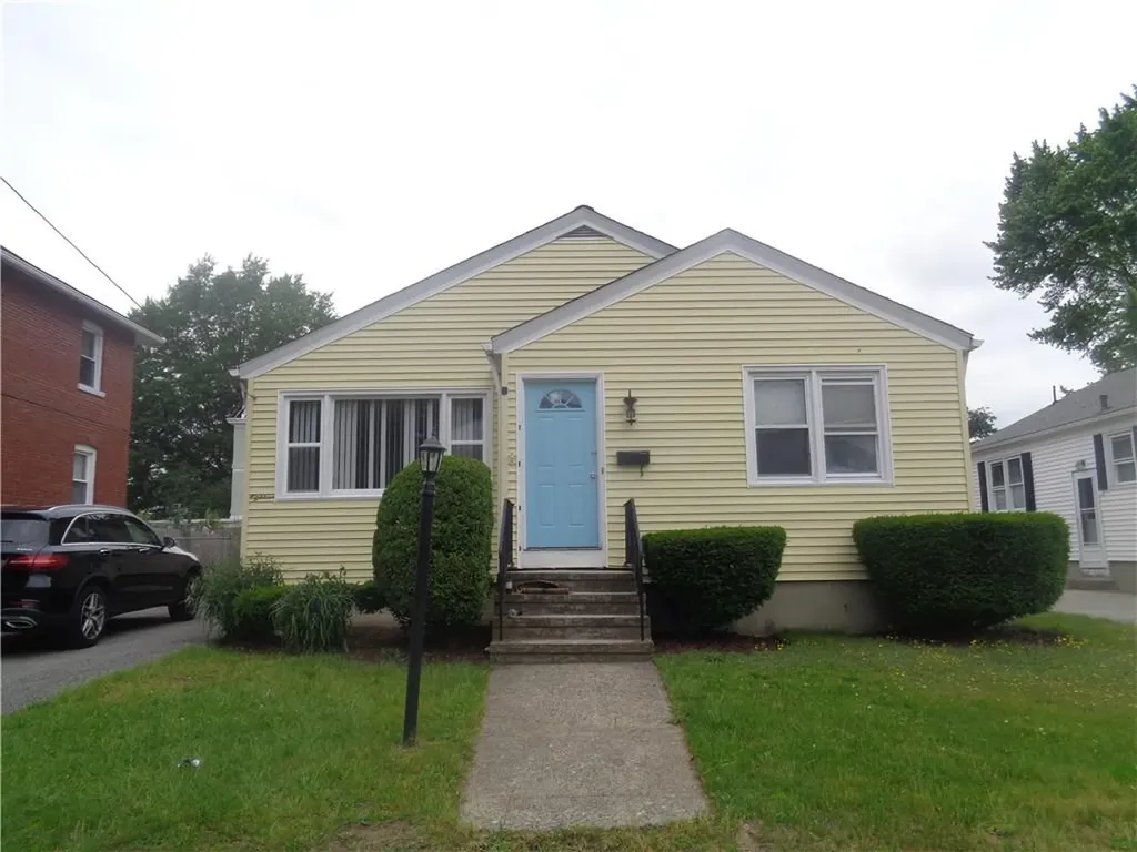 18 Dickinson Avenue North Providence RI 02904