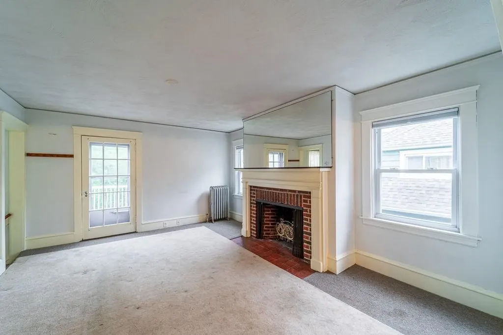 17 19 Methyl Street Providence RI 02906