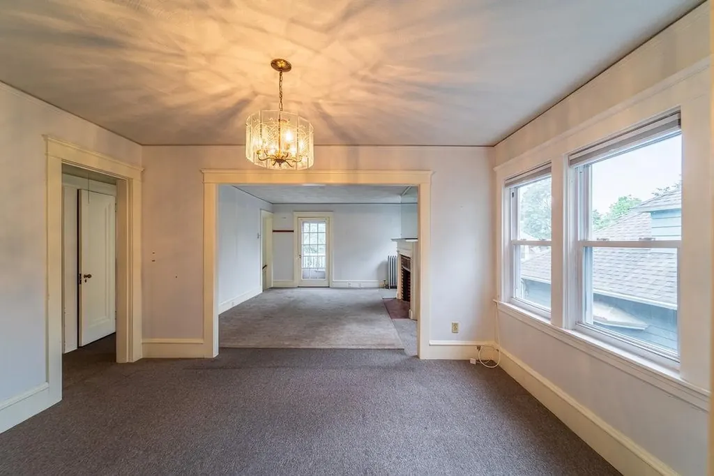 17 19 Methyl Street Providence RI 02906