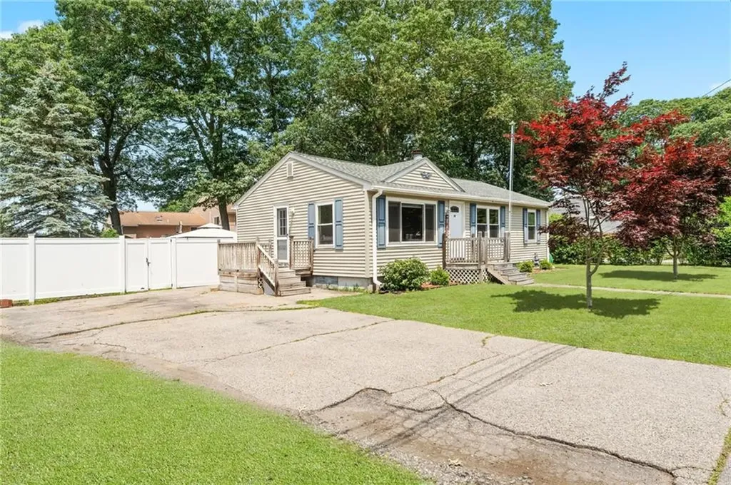 49 Cottage Grove Avenue Warwick RI 02889