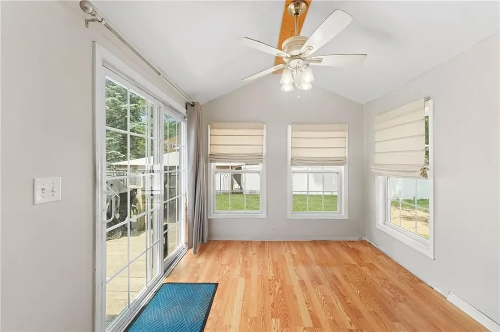 49 Cottage Grove Avenue Warwick RI 02889