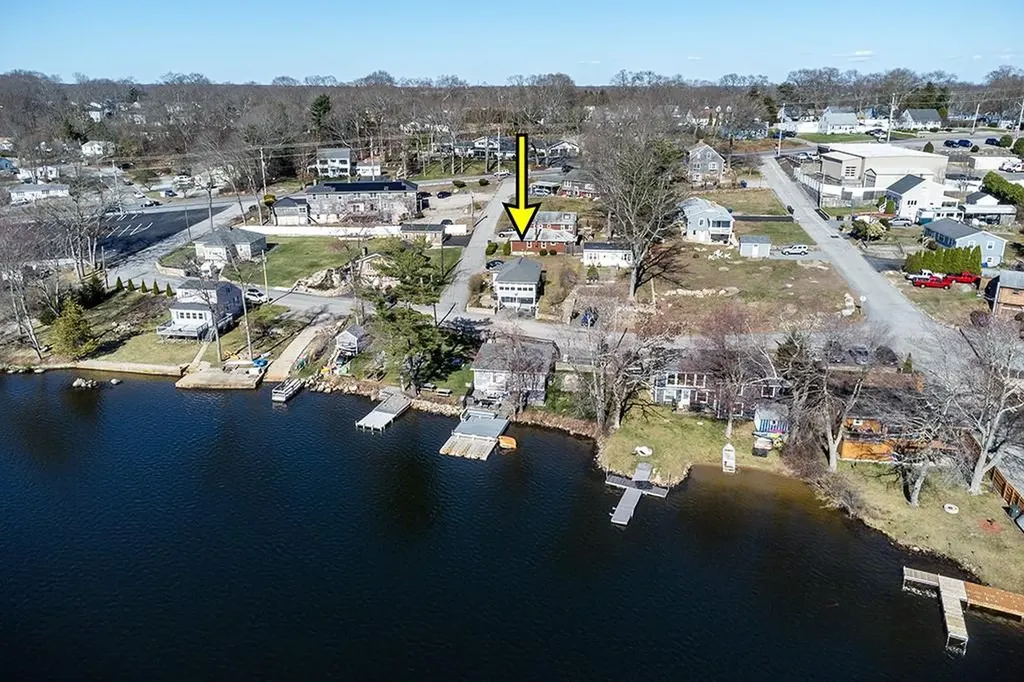 24 East Shore Drive Coventry RI 02816