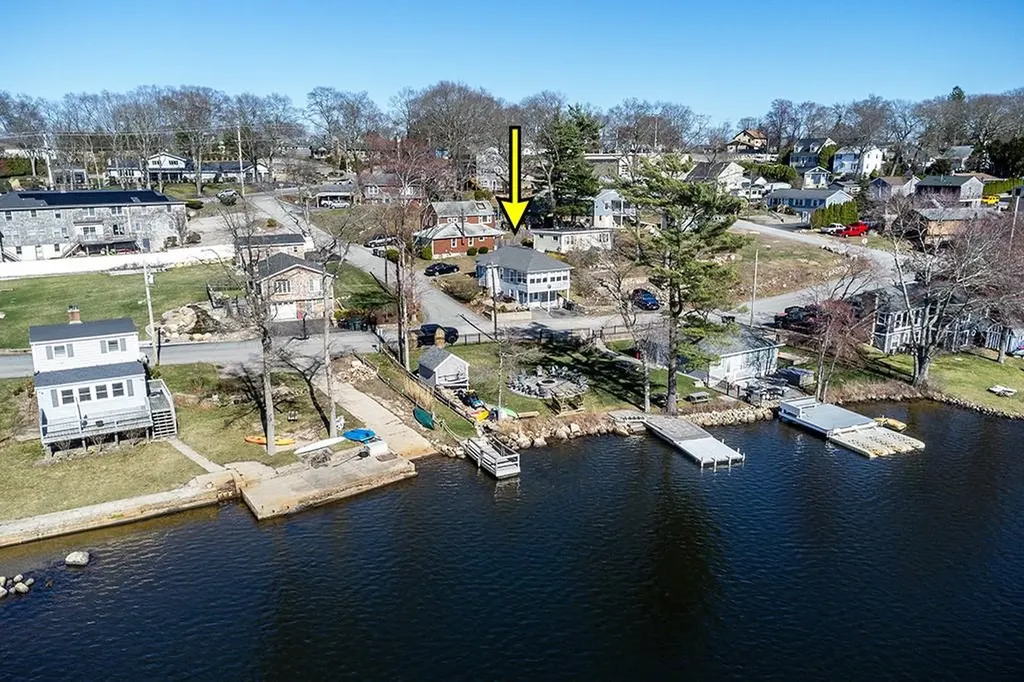24 East Shore Drive Coventry RI 02816