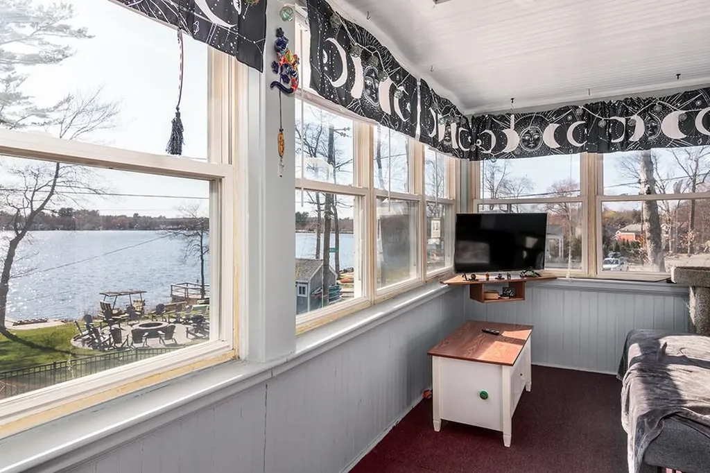 24 East Shore Drive Coventry RI 02816