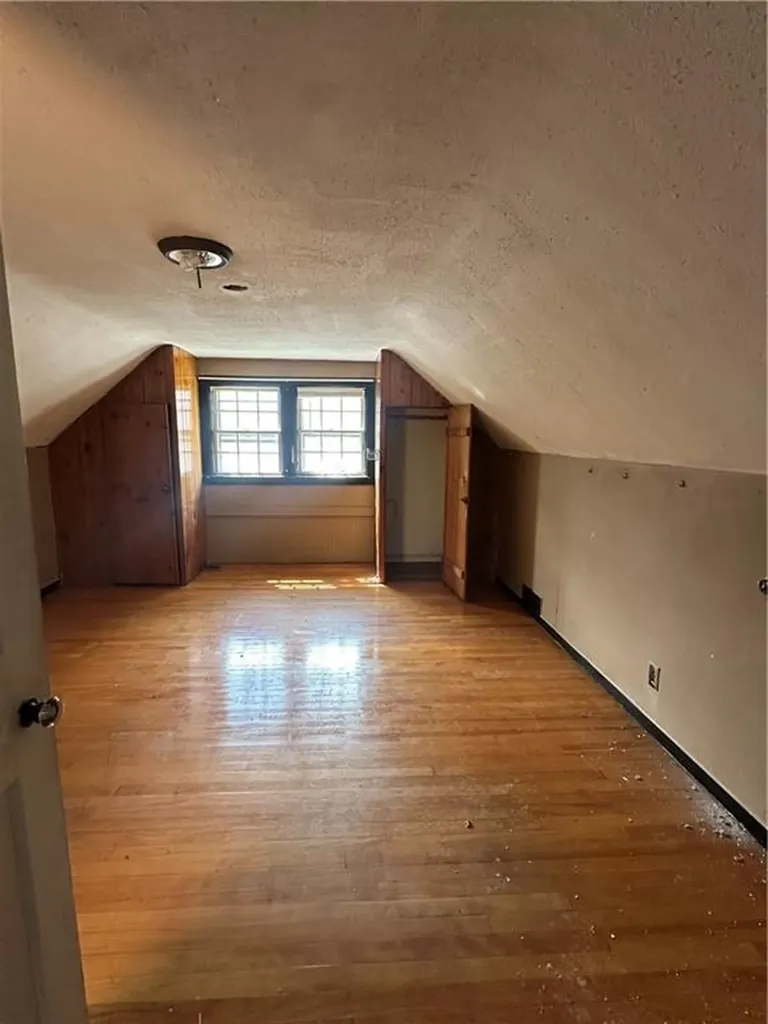 435 Auburn Street Cranston RI 02910