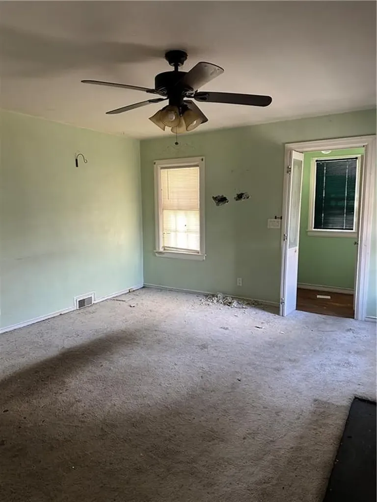 435 Auburn Street Cranston RI 02910