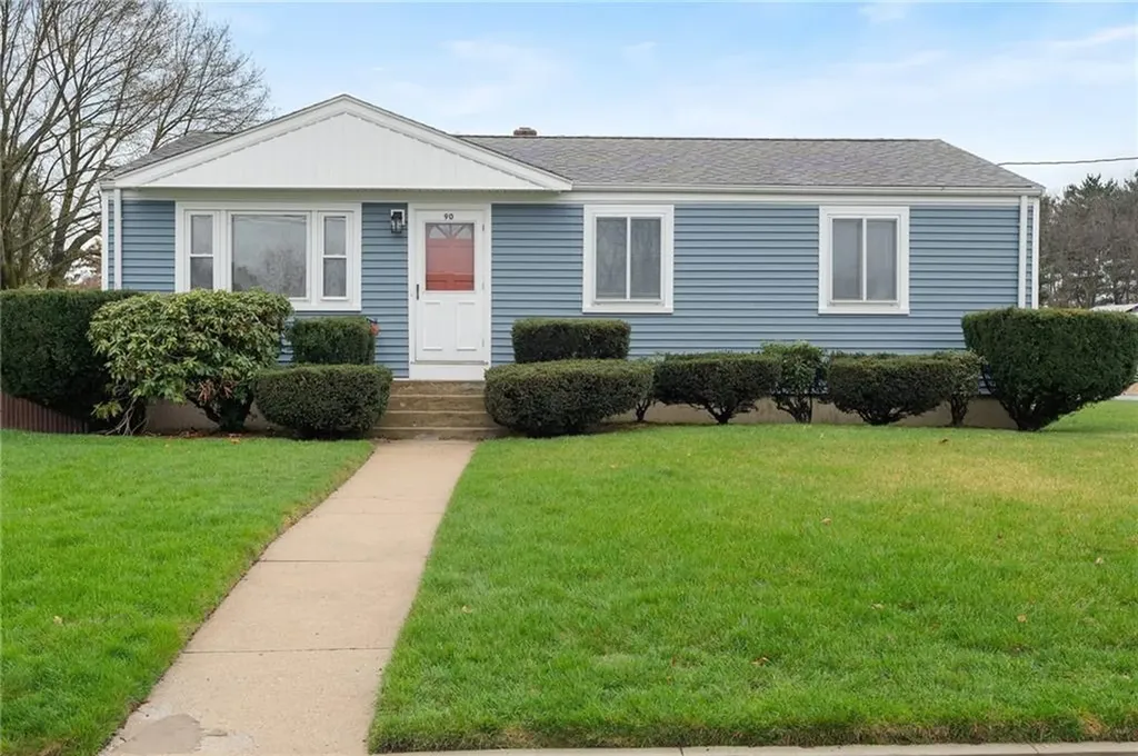 90 Waycross Drive Warwick RI 02888