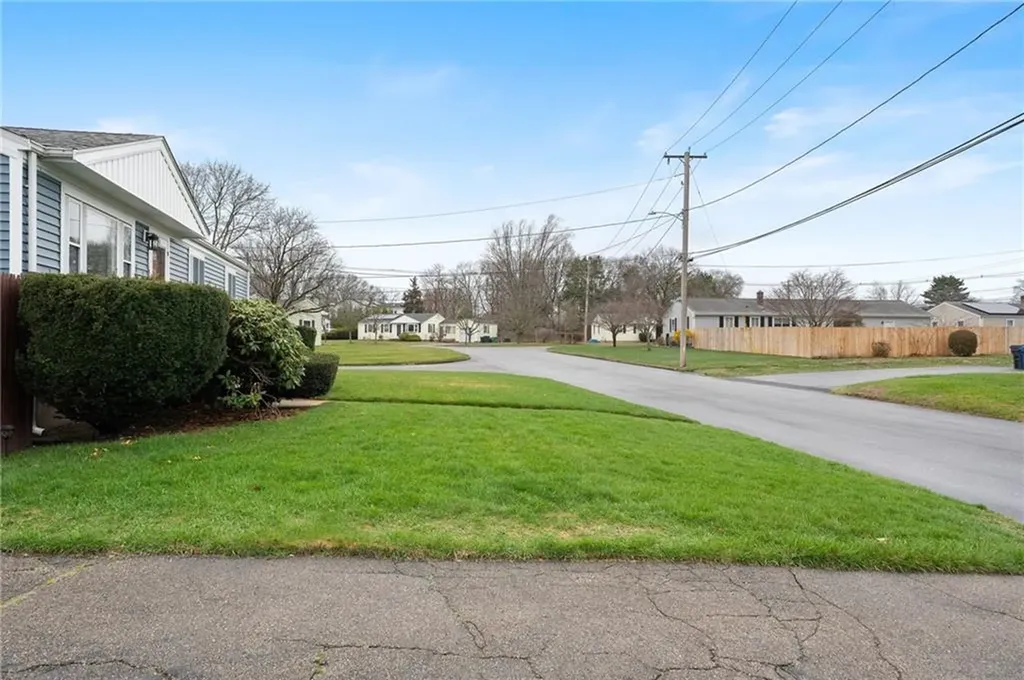 90 Waycross Drive Warwick RI 02888