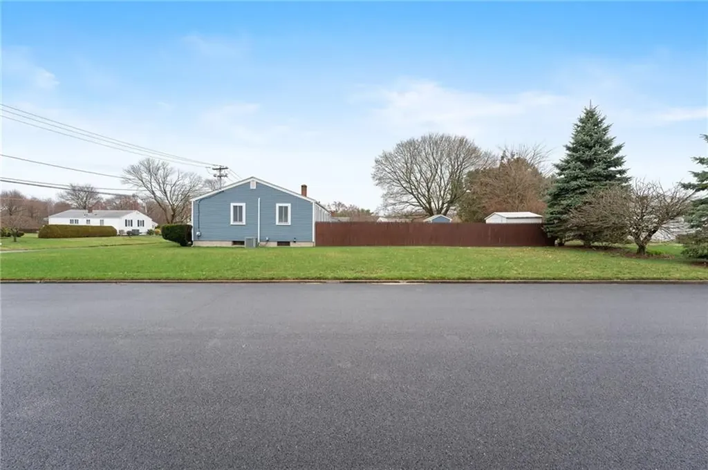 90 Waycross Drive Warwick RI 02888