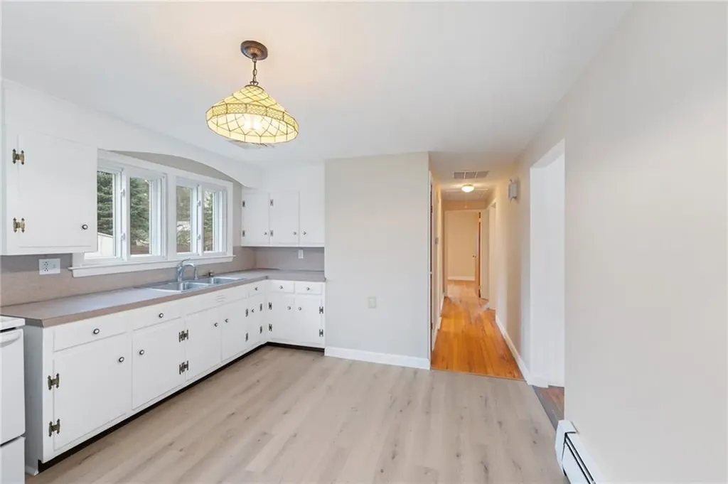 90 Waycross Drive Warwick RI 02888