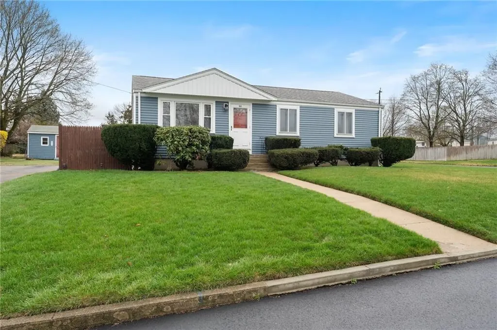 90 Waycross Drive Warwick RI 02888