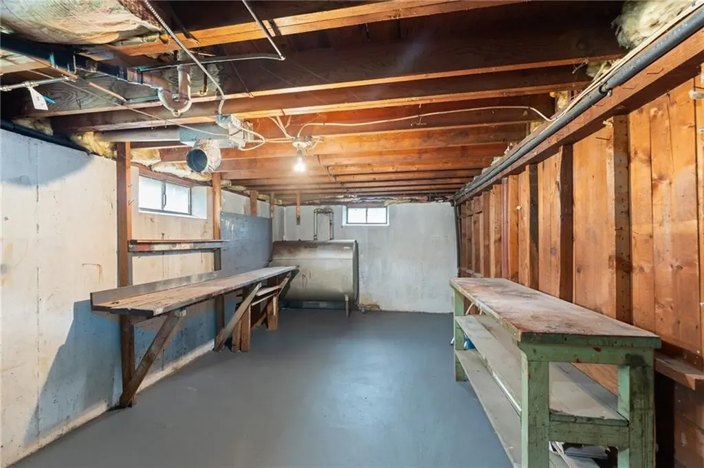 90 Waycross Drive Warwick RI 02888