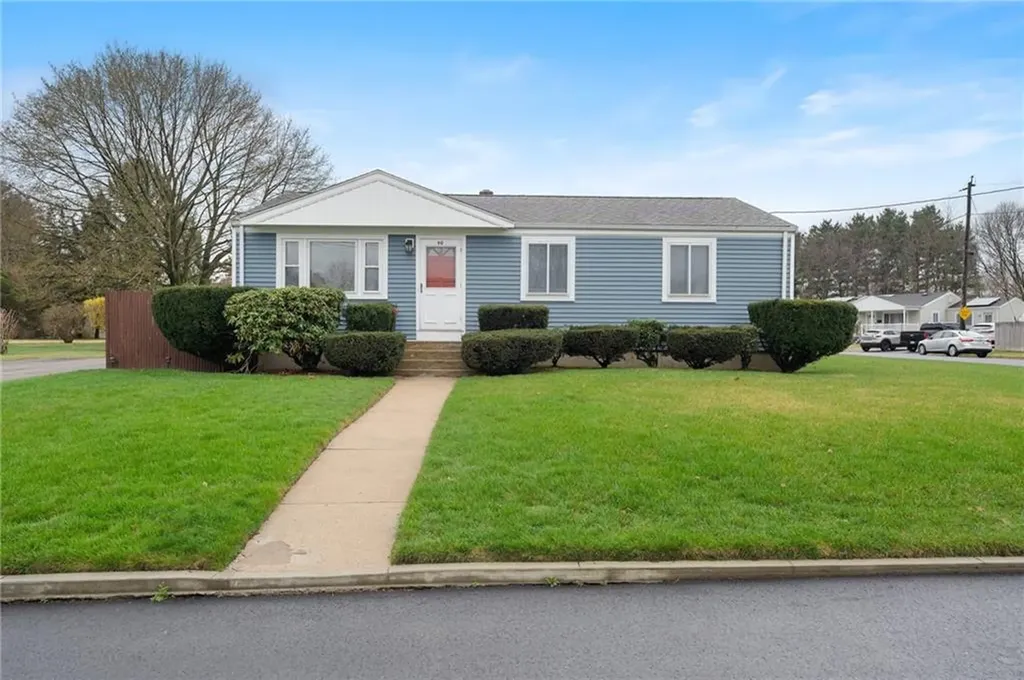 90 Waycross Drive Warwick RI 02888