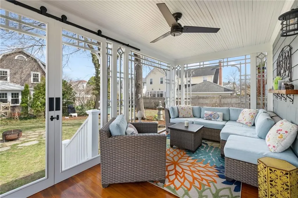 15 Rosewood Avenue Cranston RI 02905