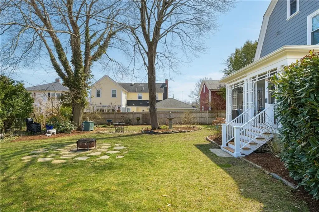 15 Rosewood Avenue Cranston RI 02905