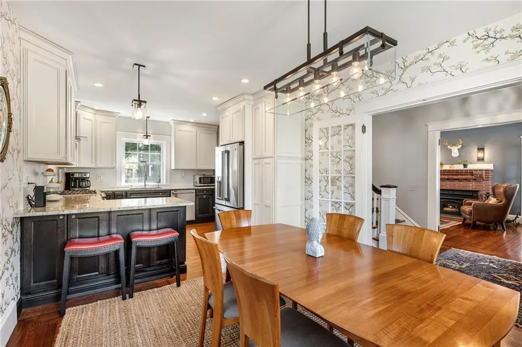 15 Rosewood Avenue Cranston RI 02905