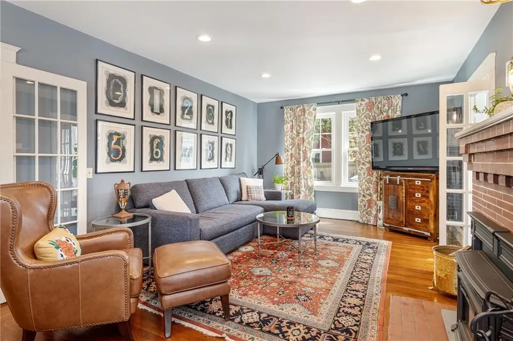 15 Rosewood Avenue Cranston RI 02905