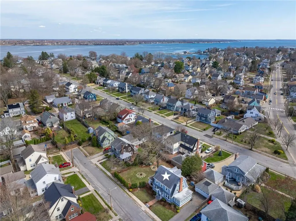 15 Rosewood Avenue Cranston RI 02905