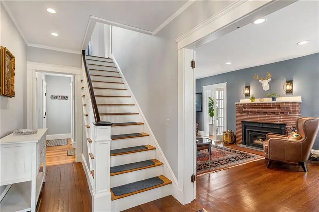 15 Rosewood Avenue Cranston RI 02905