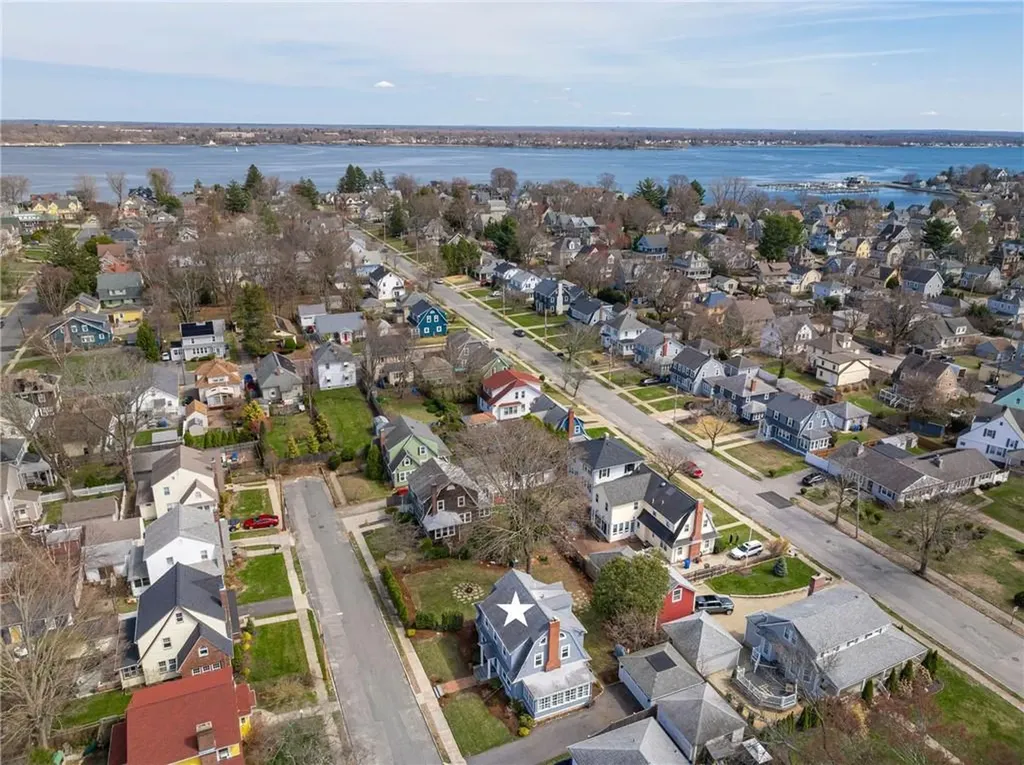 15 Rosewood Avenue Cranston RI 02905
