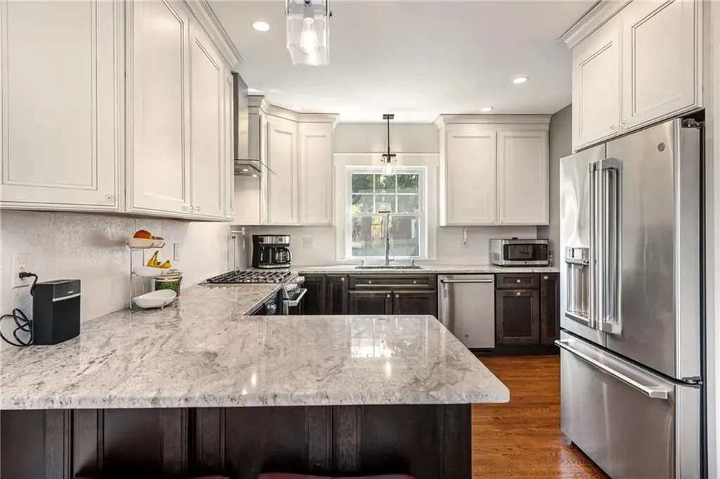 15 Rosewood Avenue Cranston RI 02905