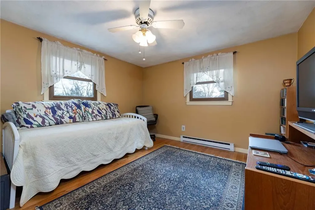 489 Maple Valley Road Coventry RI 02816