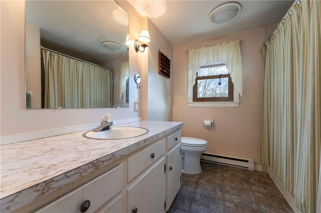 489 Maple Valley Road Coventry RI 02816