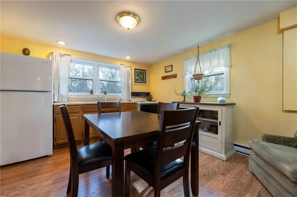 489 Maple Valley Road Coventry RI 02816