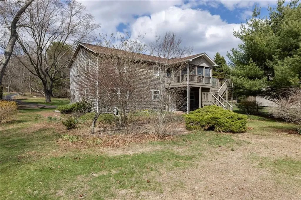 489 Maple Valley Road Coventry RI 02816