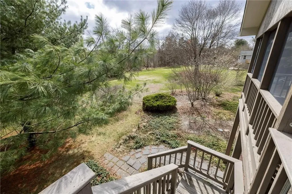 489 Maple Valley Road Coventry RI 02816
