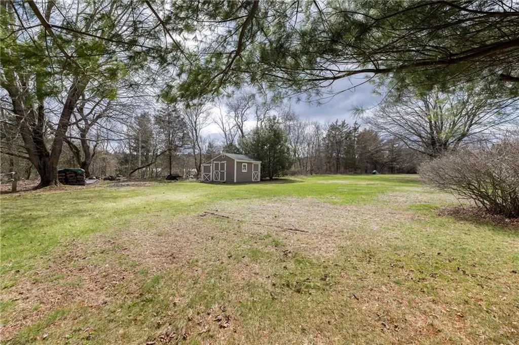 489 Maple Valley Road Coventry RI 02816