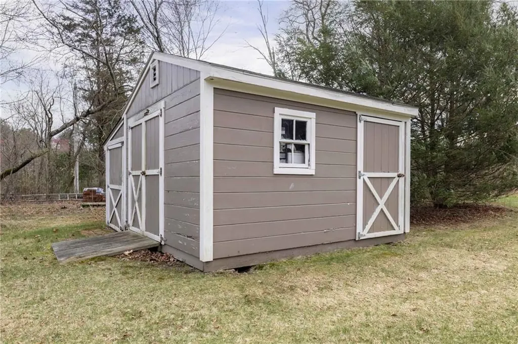 489 Maple Valley Road Coventry RI 02816