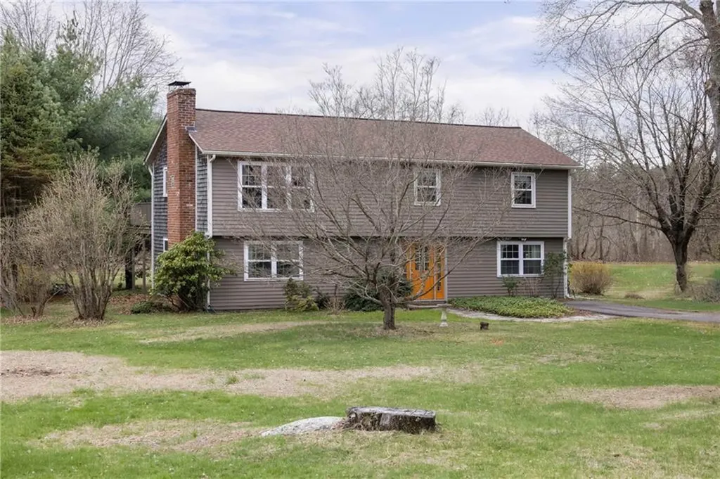 489 Maple Valley Road Coventry RI 02816