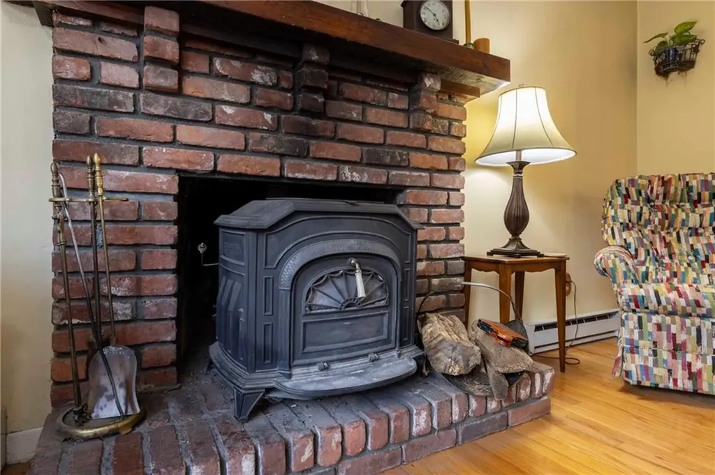 489 Maple Valley Road Coventry RI 02816