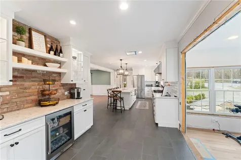 6 Knowlton Court Bristol RI 02809