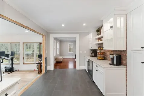 6 Knowlton Court Bristol RI 02809