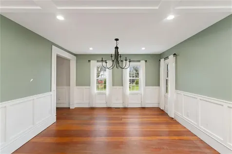 6 Knowlton Court Bristol RI 02809