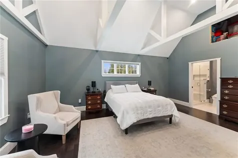 6 Knowlton Court Bristol RI 02809