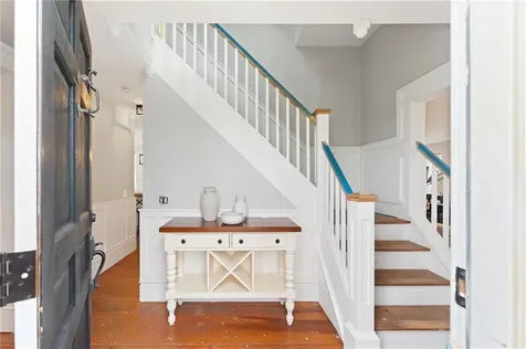 6 Knowlton Court Bristol RI 02809