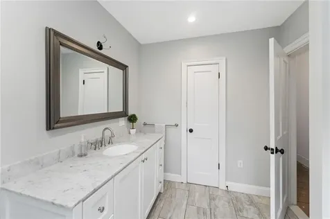 6 Knowlton Court Bristol RI 02809