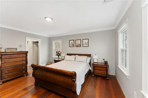 6 Knowlton Court Bristol RI 02809